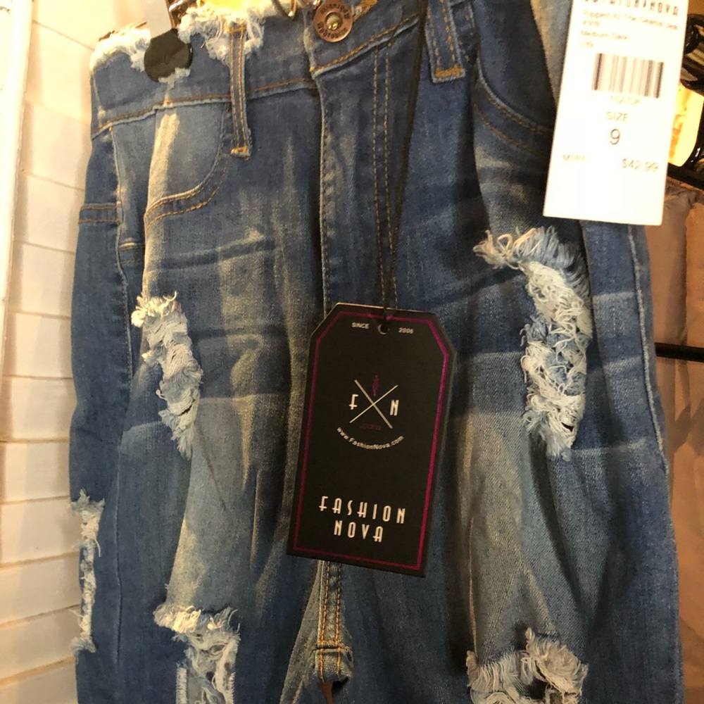 Fashion Nova Ripped fashion jeans size 9